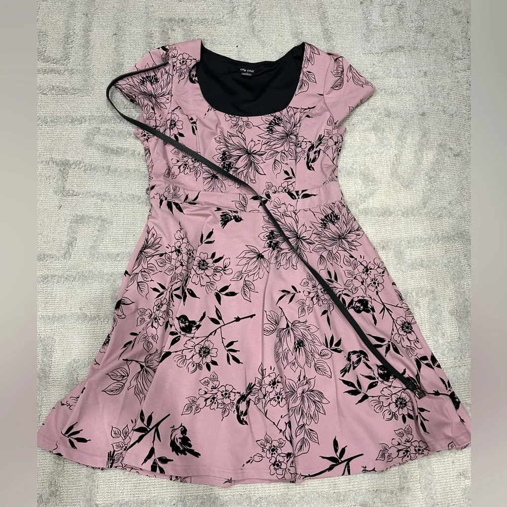 City Chic Floral Dress - Picture 1 of 3